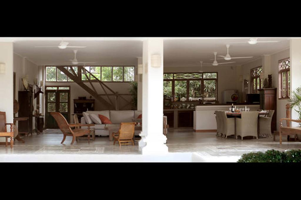 Villa Varuna Legian Chambre photo