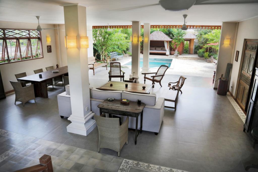 Villa Varuna Legian Chambre photo